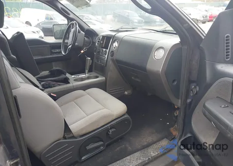 2005 Ford F-150 z USA, uszkodzony, nr VIN 1FTPX04535KC99043